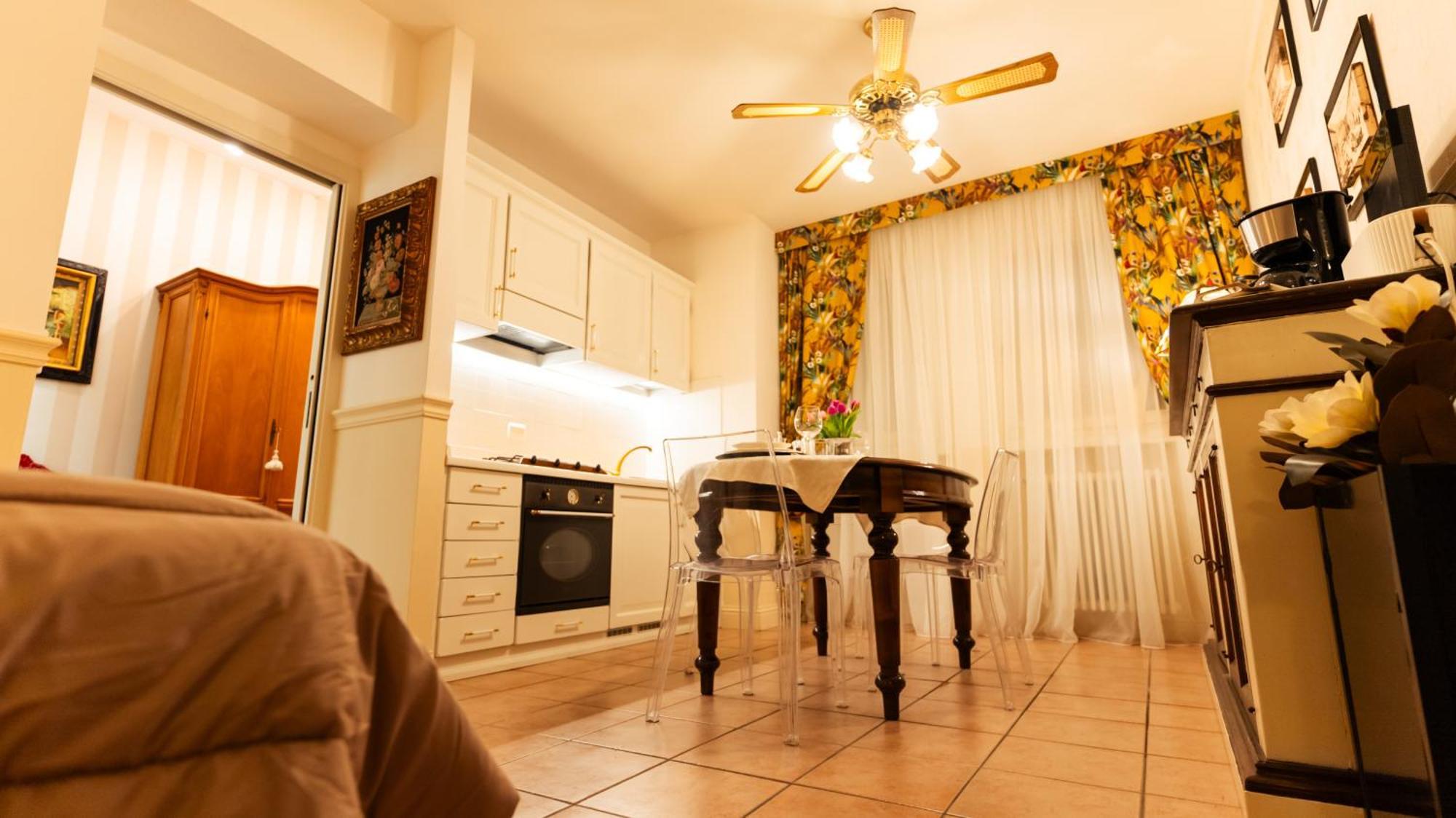 New Cozy Apartment - City Centre Леко Екстериор снимка