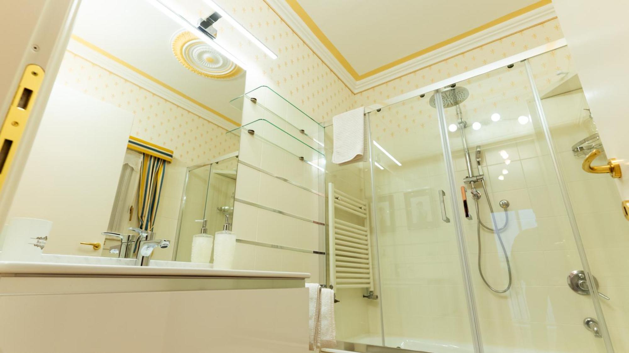 New Cozy Apartment - City Centre Леко Екстериор снимка